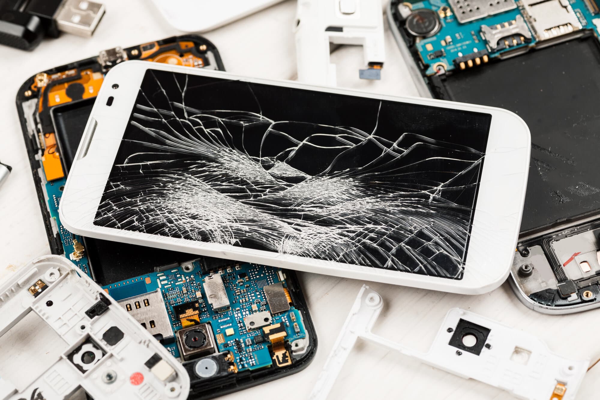 Dream Meaning of Broken Phone