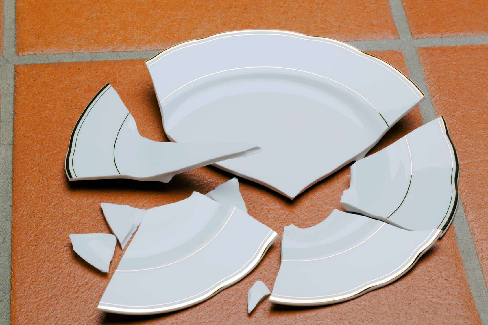 Dream Meaning of Broken Plate