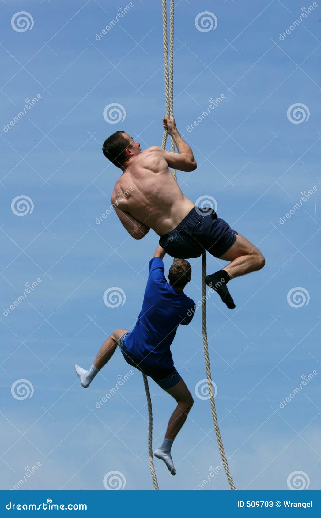 Dream Meaning of Climbing Up A Rope