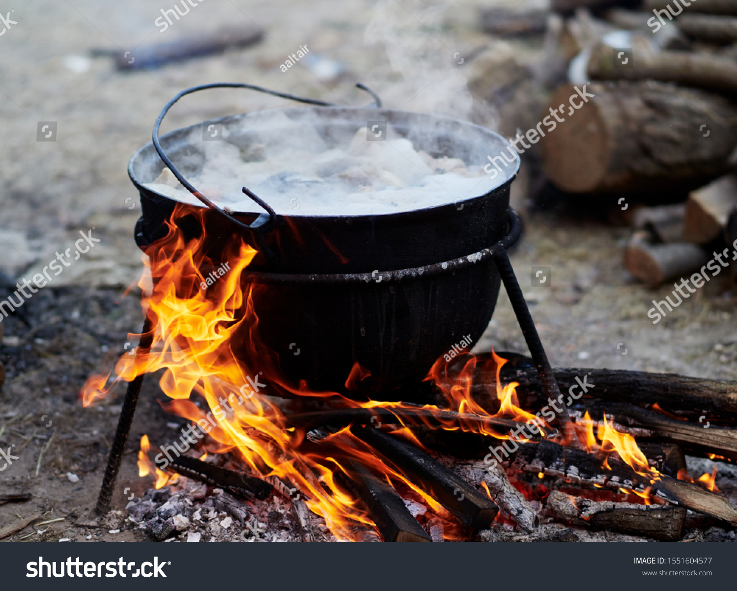 Dream Meaning of Big Pot